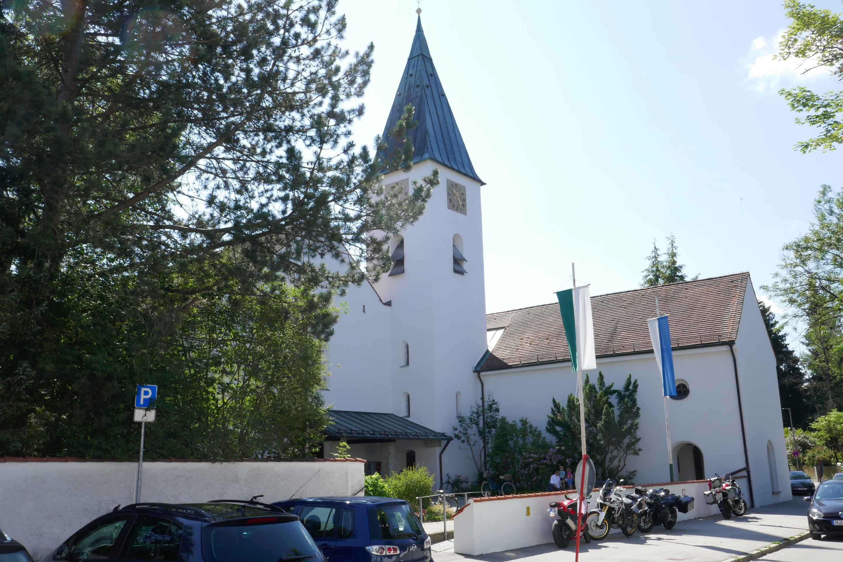 Pfarrkirche St. Peter und Paul Sommer