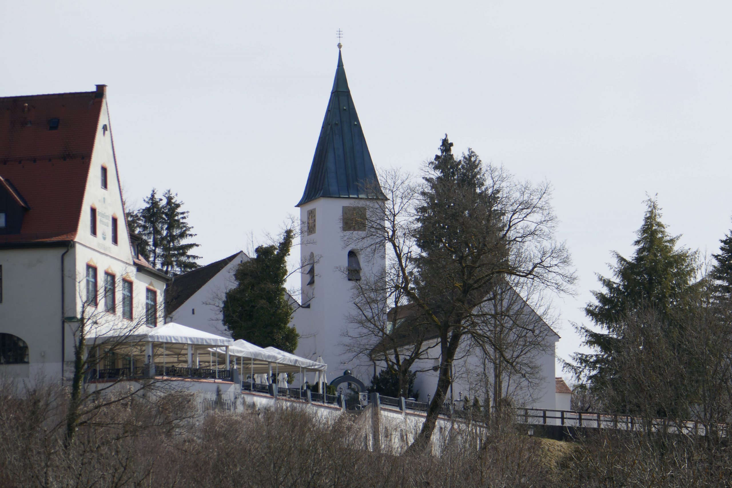 St. Peter und Paul Vorfrühling von unten Isarseite